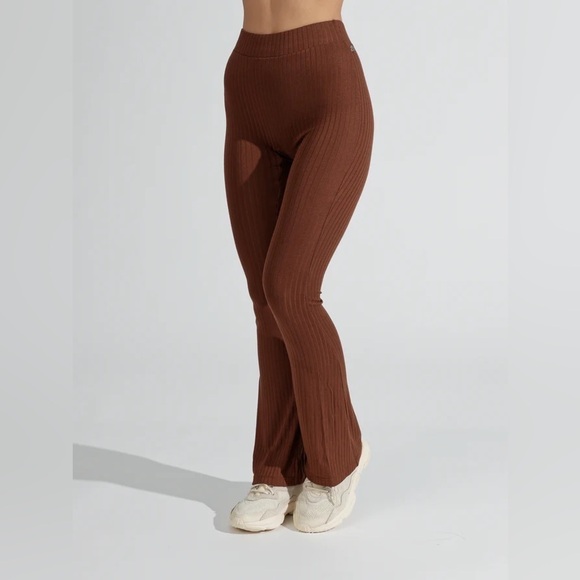 Buff bunny Ribbed lounge set medium - Picture 3 of 4